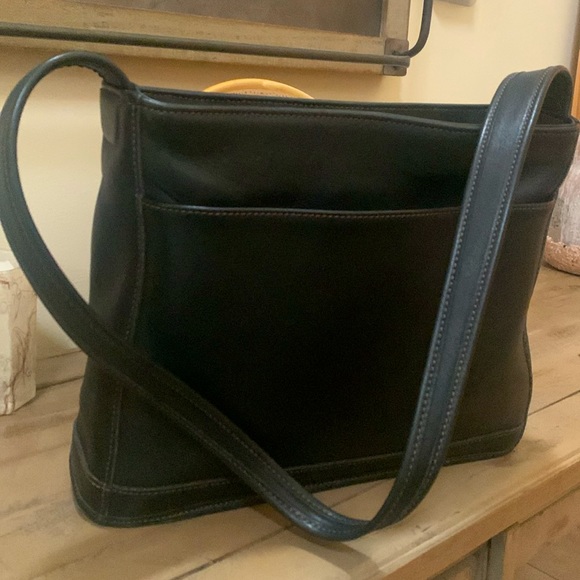 Vintage Coach Black Leather Shoulder Bag Excellent Condotion - Picture 2 of 14